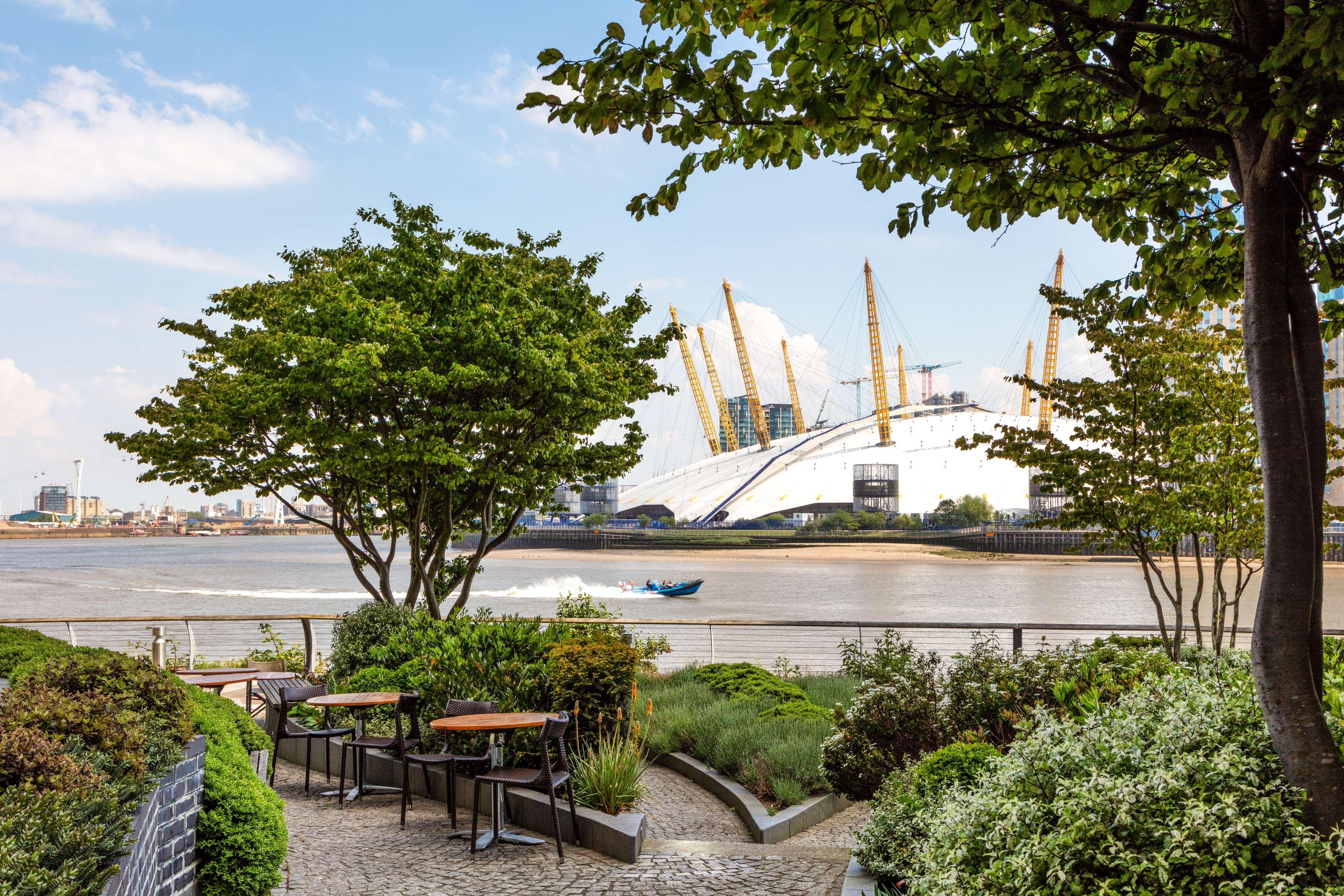 Radisson Blu Hotel, Canary Wharf East 4* Лондон