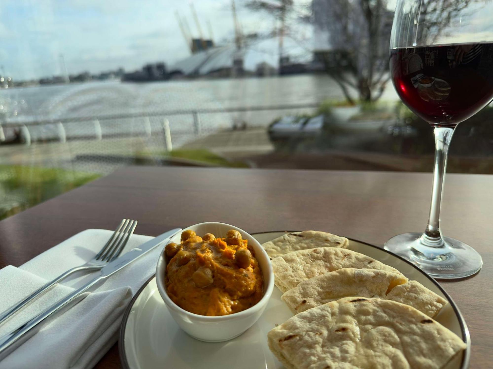 Radisson Blu Hotel, Canary Wharf East Отель