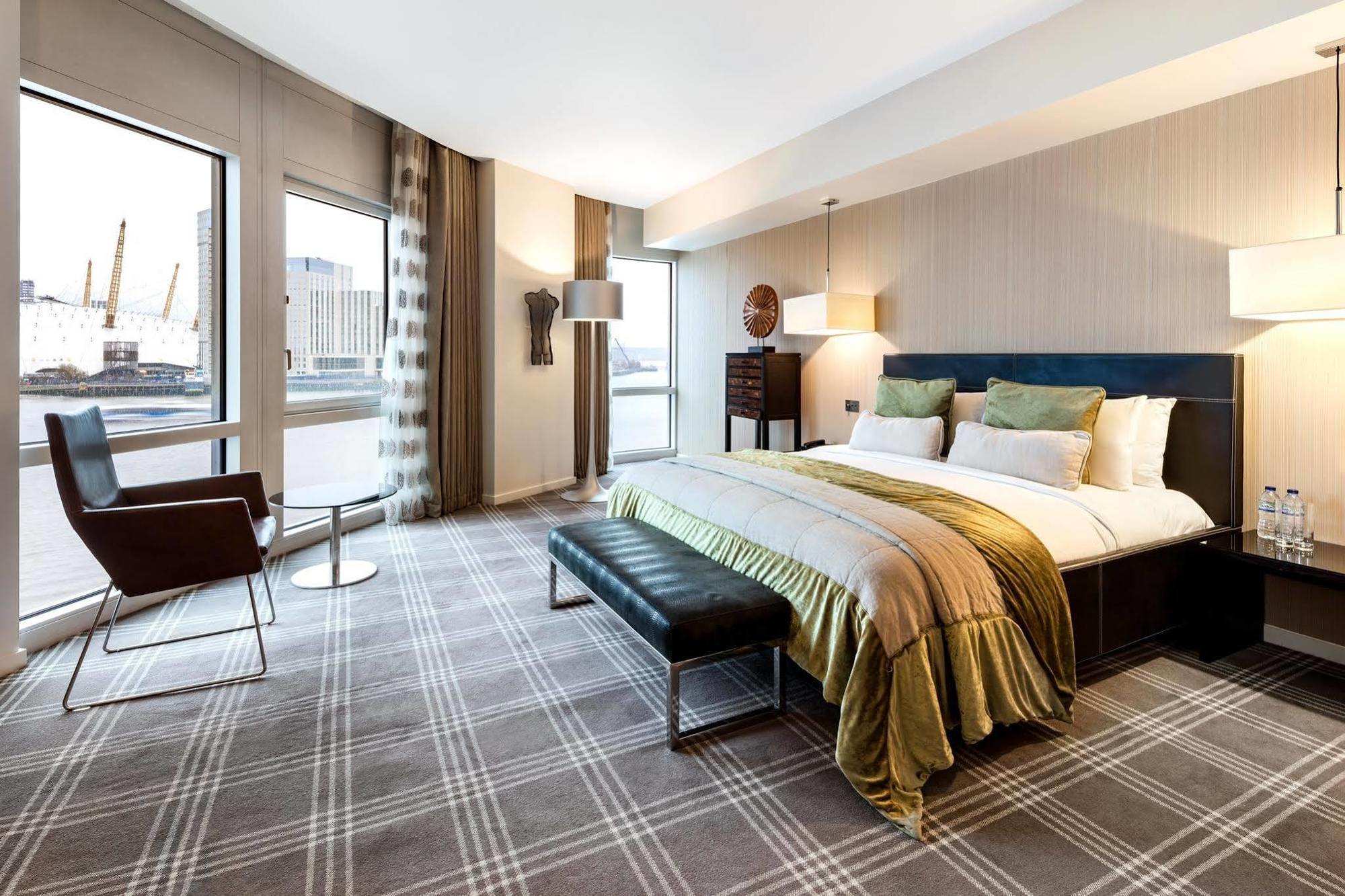 Radisson Blu Hotel, Canary Wharf East Отель 4*
