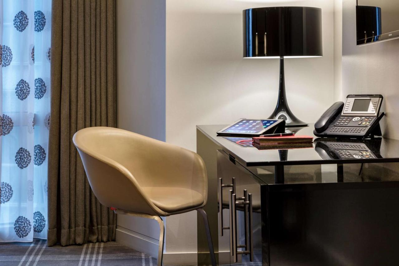 Отель Radisson Blu Hotel, Canary Wharf East Лондон