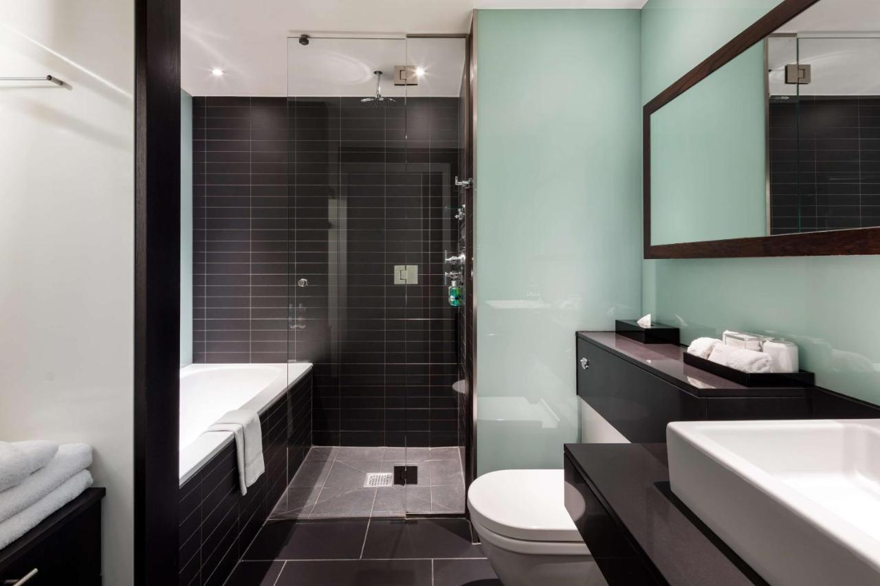 Radisson Blu Hotel, Canary Wharf East Лондон